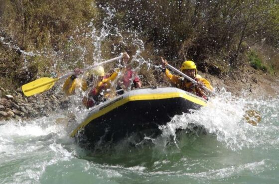 River trekking και rafting στον Εύηνο: Μοναδική εμπειρία στη φύση