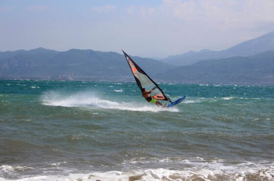 Ναύπακτος και θαλάσσια σπορ για τους λάτρεις της θάλασσας