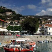 Πού να φάτε στη Ναύπακτο: Ο πλήρης οδηγός για φαγητό και τοπικές γεύσεις