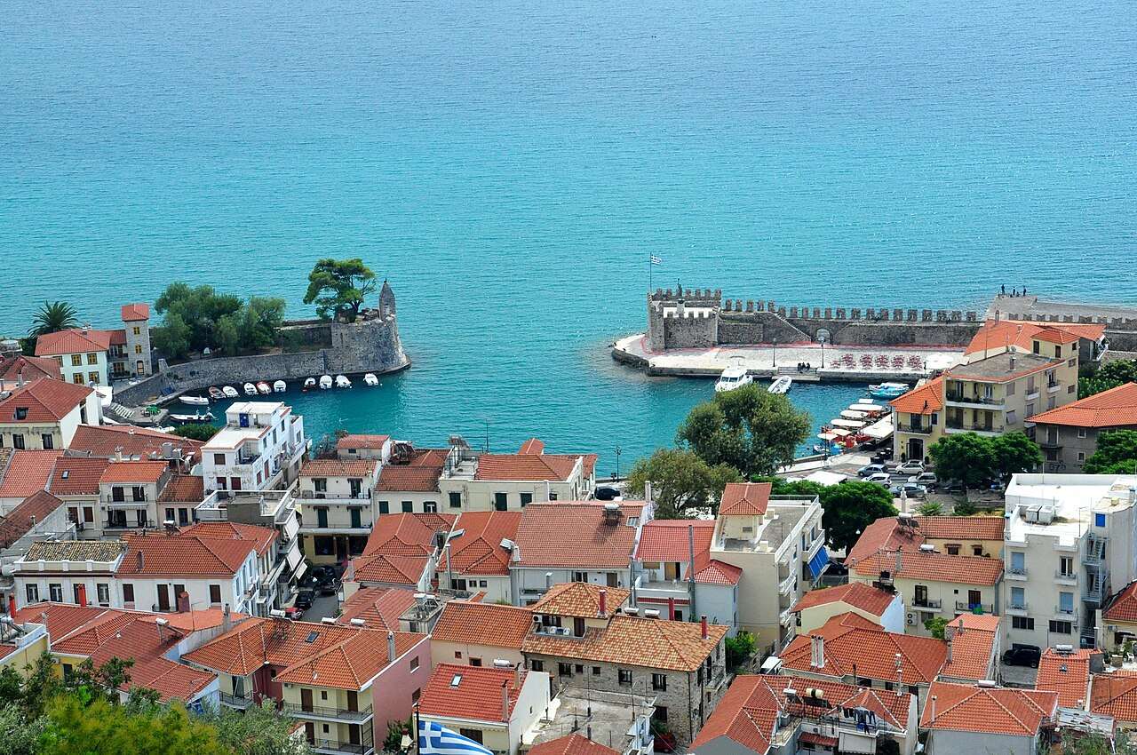 Οικογενειακές διακοπές στη Ναύπακτο Οικογενειακές διακοπές στη Ναύπακτο